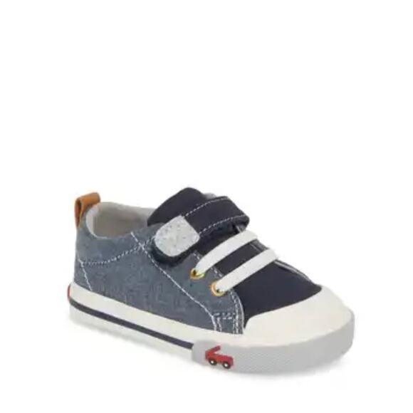 See Kai Run Stevie II Chambray Denim Boys Size 4Y - Picture 1 of 4